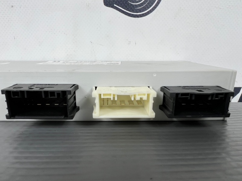 Блок управления крышки багажника 320D 2014 F30 F31 N47N Блок управления крышки багажника 320D 2014 F30 F31 N47N