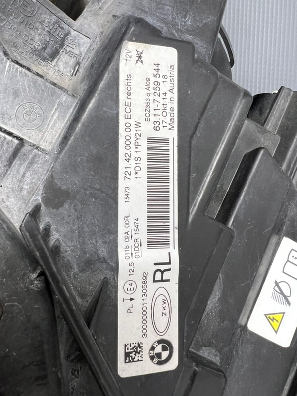 Фара ксеноновая передняя левая 320D 2014 F30 F31 N47N