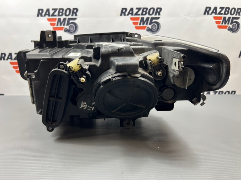 Фара ксеноновая передняя правая 320D 2014 F30 F31 N47N