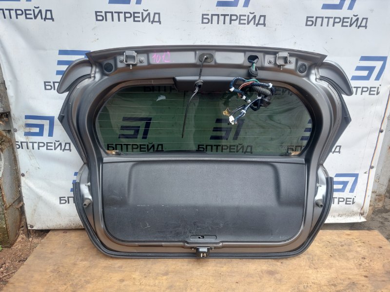 Дверь 5-я для NISSAN NOTE E12 4 ракурс Дверь 5-я для NISSAN NOTE E12 4 ракурс