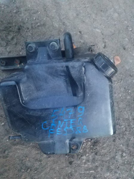 Запчасть расширительный бачок Mitsubishi Canter 1996 FE538B 4D35 MC127101 контрактная Расширительный бачок Mitsubishi Canter 1996 FE538B 4D35 MC127101 контрактная