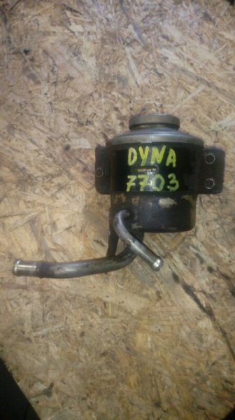Бачок гур Toyota Dyna Бачок гур Toyota Dyna