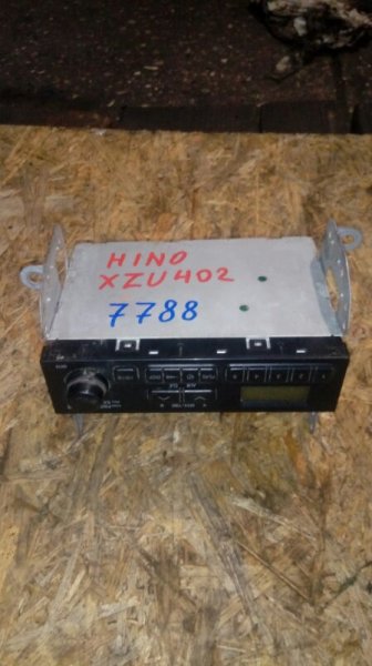 Радио Hino Dutro XZU402 S05C Радио Hino Dutro XZU402 S05C