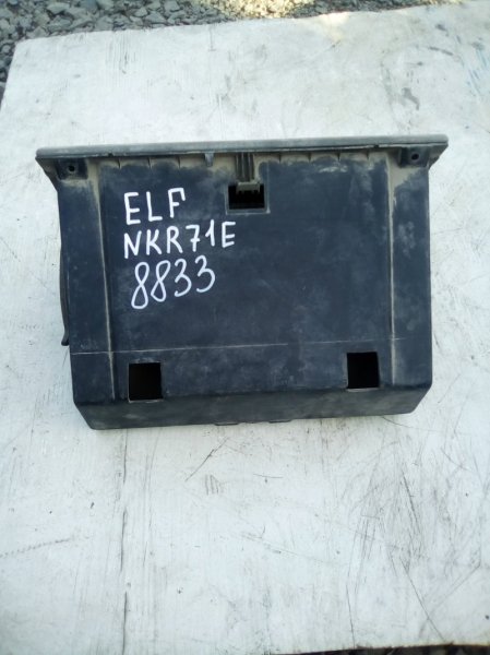 Бардачок Isuzu Elf NKR71E Бардачок Isuzu Elf NKR71E