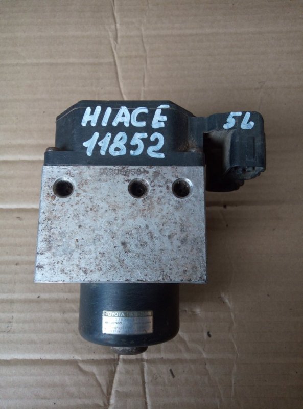 Блок abs Toyota Hiace 5L Блок abs Toyota Hiace 5L