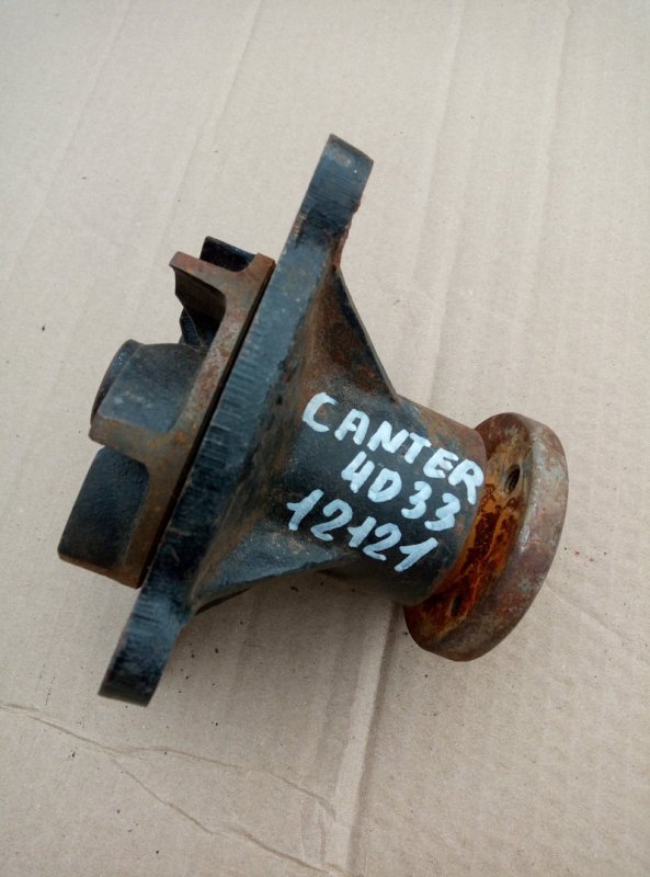 Помпа Mitsubishi Canter 4D33 Помпа Mitsubishi Canter 4D33