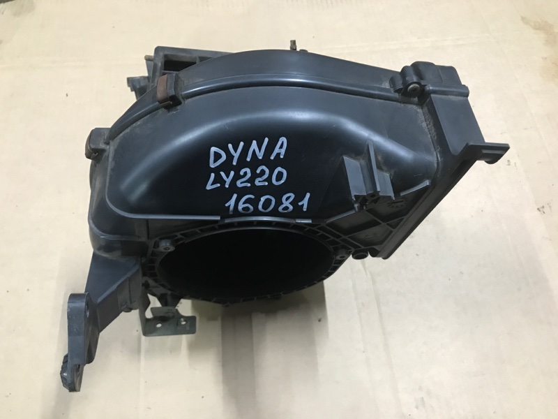 Корпус моторчика печки Toyota Dyna LY220 5L 2001