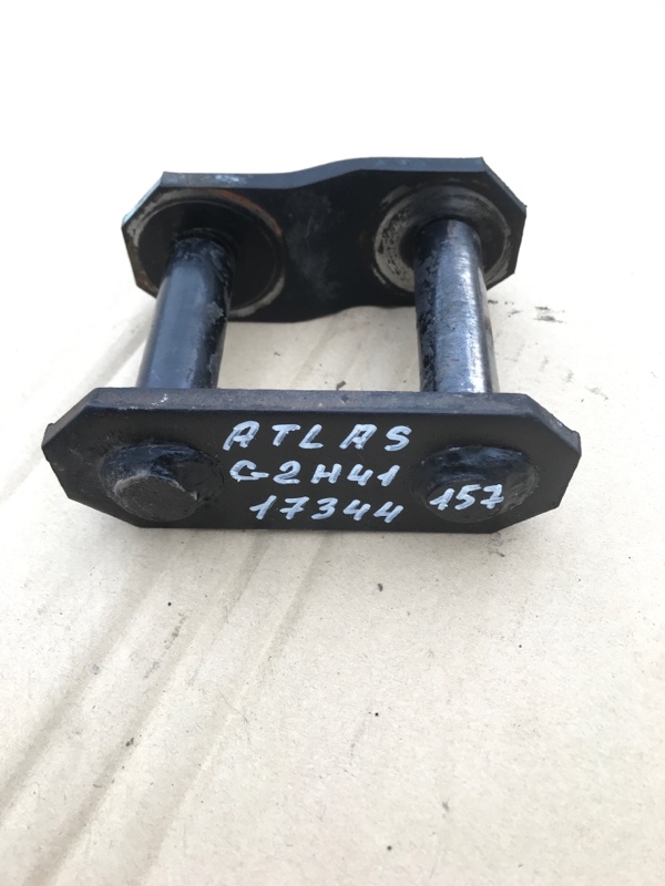 Серьга рессорная Nissan Atlas G2H41 FD42 1992 передняя