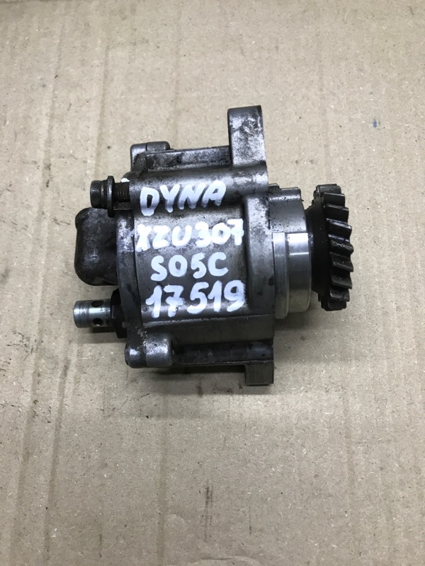 Вакуумный насос тормозной системы Toyota Dyna XZU307 S05C 2001