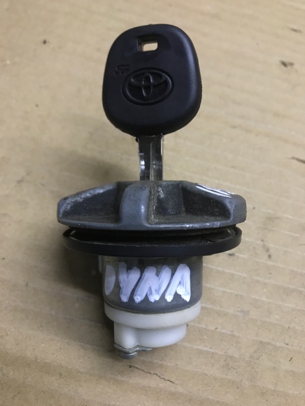 Пробка топливного бака Toyota Dyna XZU404 N04C 2007