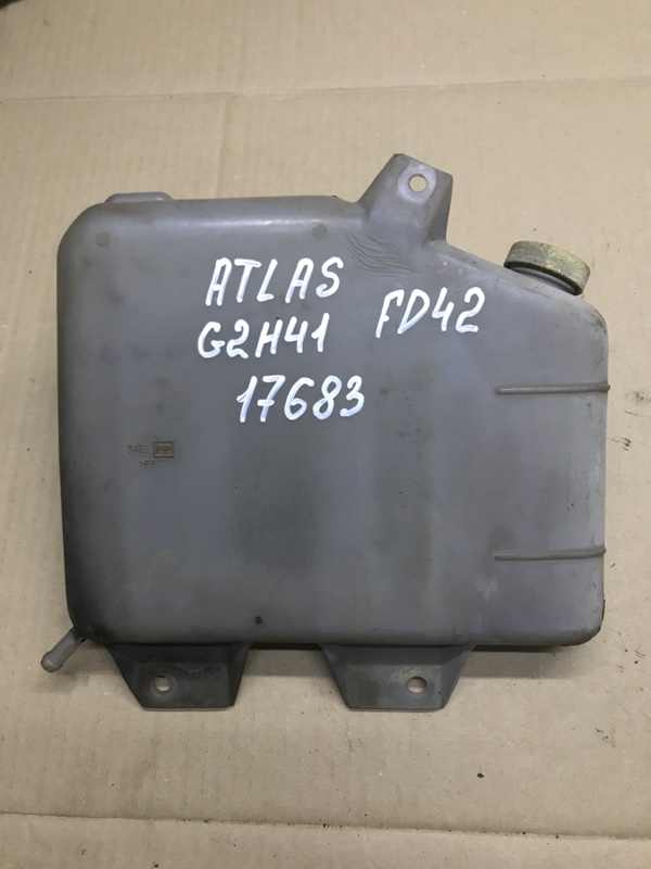 Расширительный бачок Nissan Atlas G2H41 FD42 1995