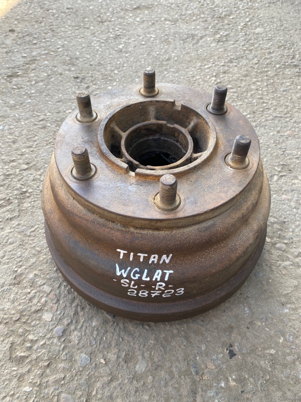 Ступица передняя правая Mazda Titan 1992 WGFAT SL Б/У