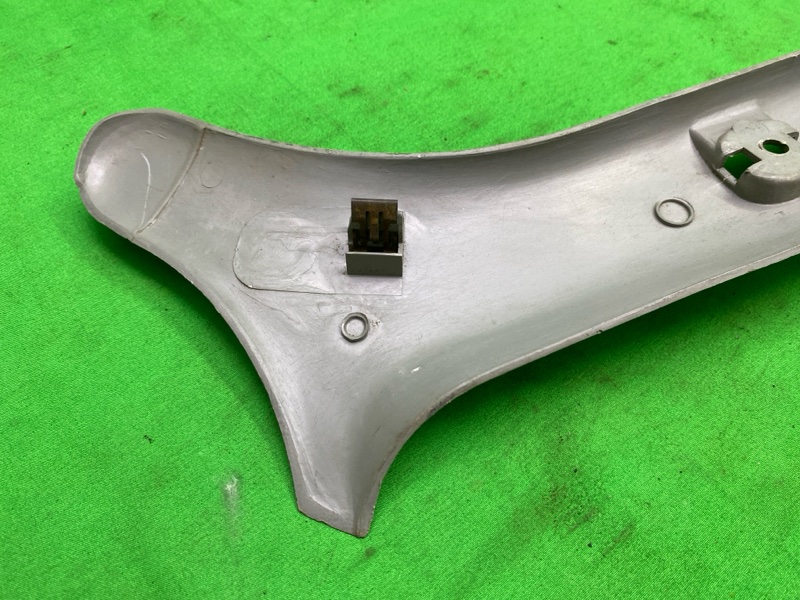 Накладка левая Mitsubishi Canter FE51CB 4D33 Накладка левая Mitsubishi Canter FE51CB 4D33