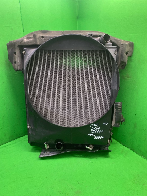 Радиатор охлаждения двигателя Toyota Dyna 2014 XZC605 N04C контрактная