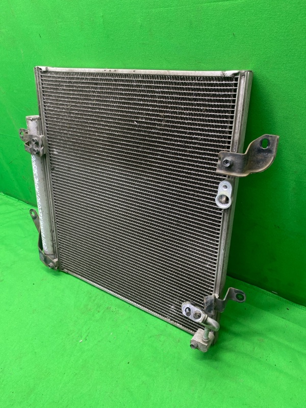 Радиатор кондиционера Dyna 2014 XZC605 N04C Радиатор кондиционера Dyna 2014 XZC605 N04C