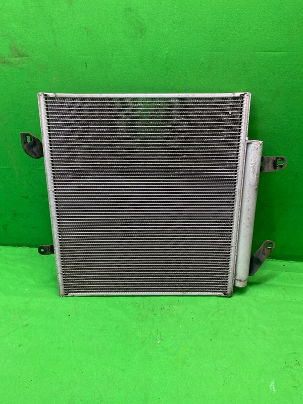 Радиатор кондиционера Toyota Dyna XZC605 N04C Радиатор кондиционера Toyota Dyna XZC605 N04C