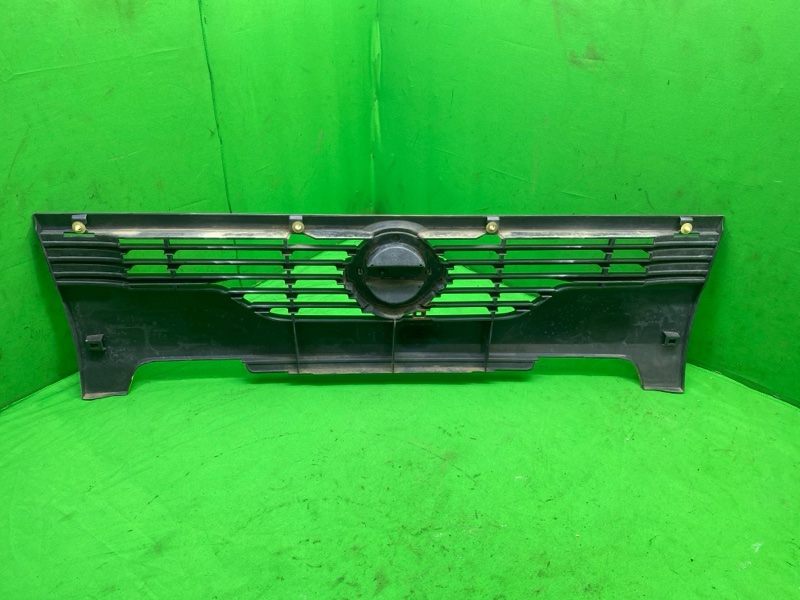 Решетка радиатора Atlas 2009 TZ3F24 ZD30