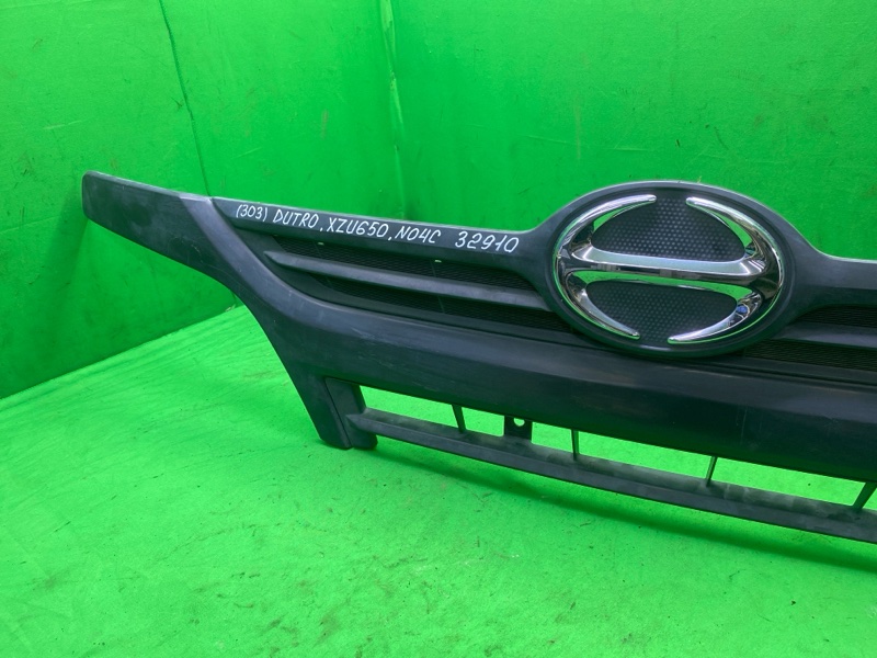 Решетка радиатора Hino Dutro XZU650 N04C