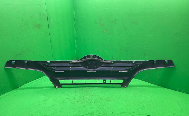 Решетка радиатора Dutro 2013 XZU650 N04C