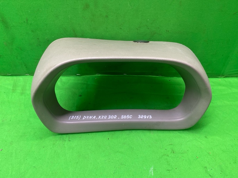 Консоль щитка приборов Toyota Dyna 2002 XZU302 контрактная