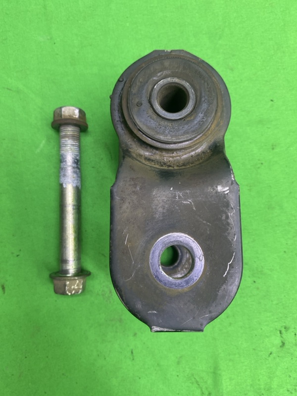 Серьга рессорная задняя Toyota Dyna XZC605 N04C