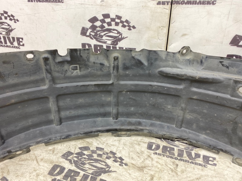 Подкрылок передний правый VEHICROSS UGS25DW