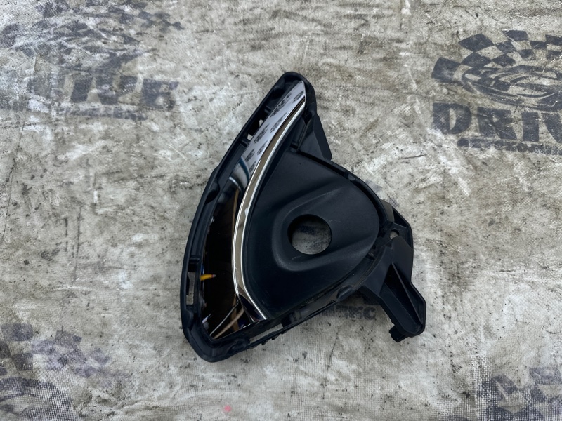 Заглушка бампера передняя правая MAZDA Demio DJ5F D23P-50C11 контрактная