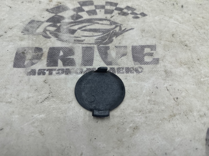 Заглушка бампера передняя Demio DJ5FS