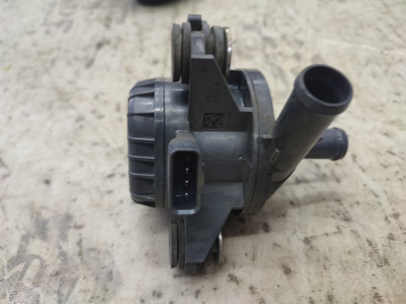 Помпа инвертора передняя ALPHARD AGH30