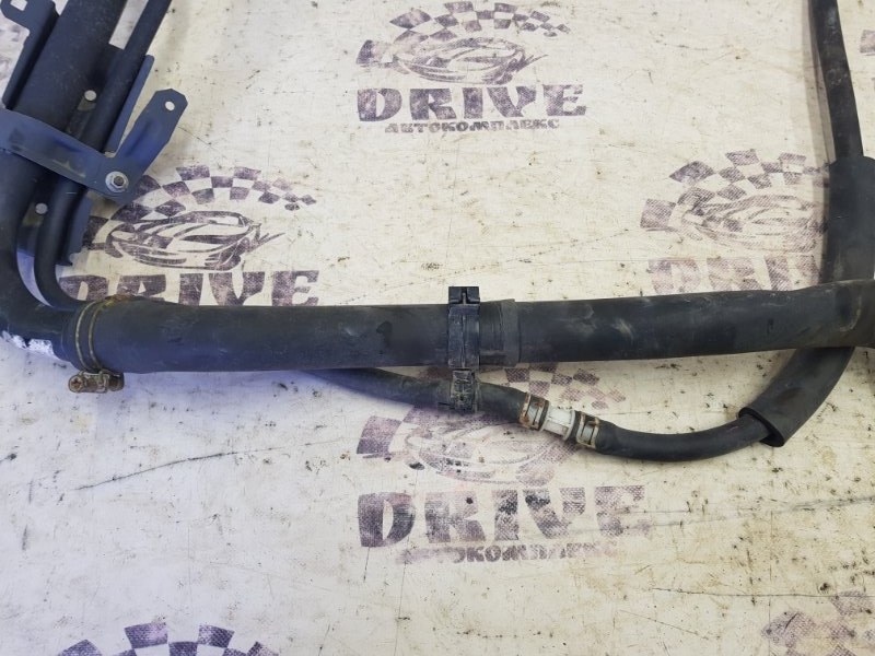 Горловина топливного бака задняя MAZDA хз