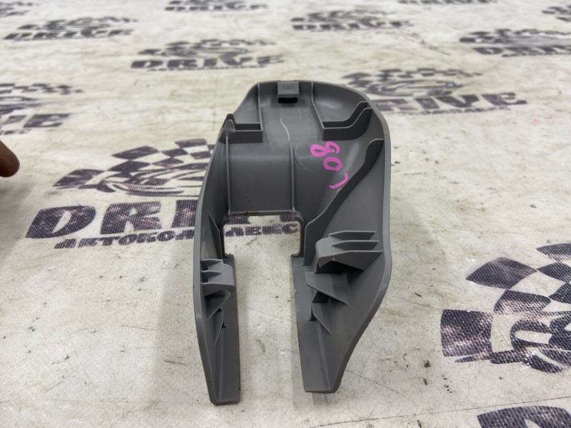 Заглушка передняя правая Insight 2009 ZE2 LDA