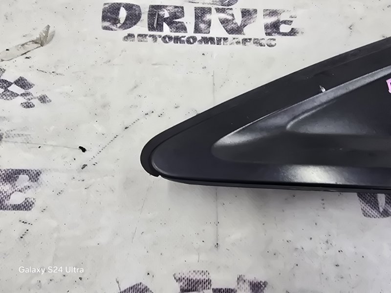 Уголок крыла передний правый Insight 2009 ZE2 LDA