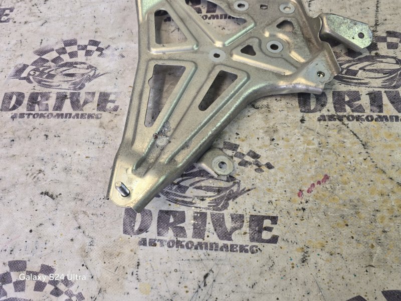 Крепление инвертора переднее RX450H GYL20W