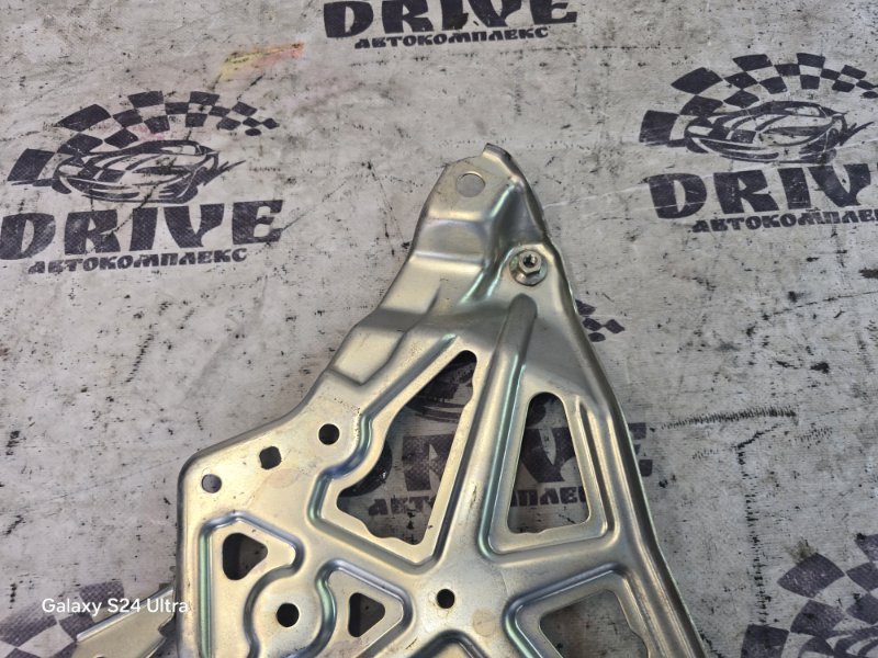 Крепление инвертора переднее RX450H GYL20W