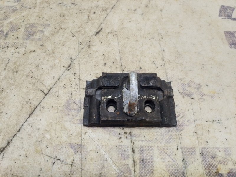 Петля замка багажника задняя Mercedes-Benz E-Class W211 A2117400032 контрактная