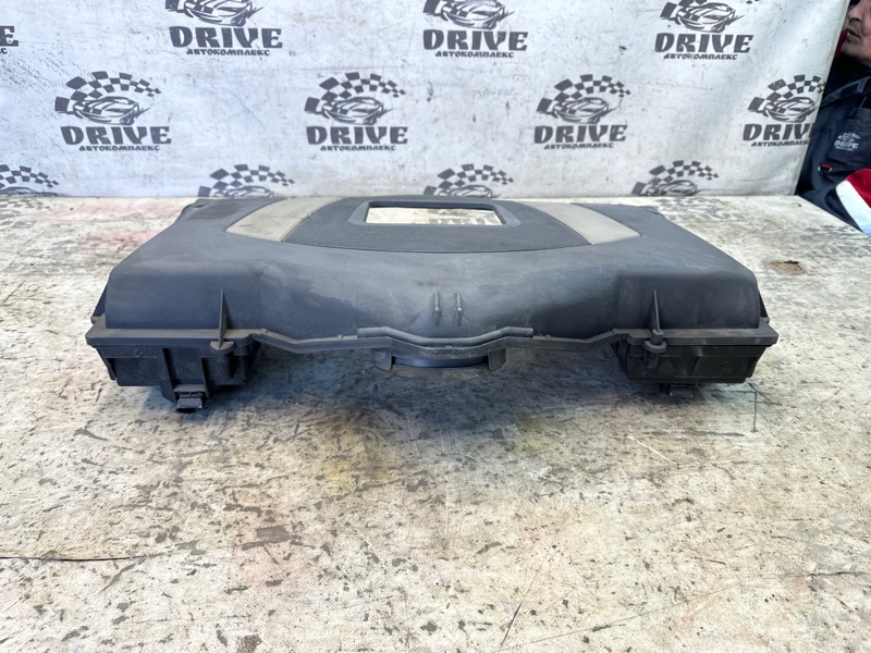 Корпус воздушного фильтра Mercedes-Benz E-Class W211