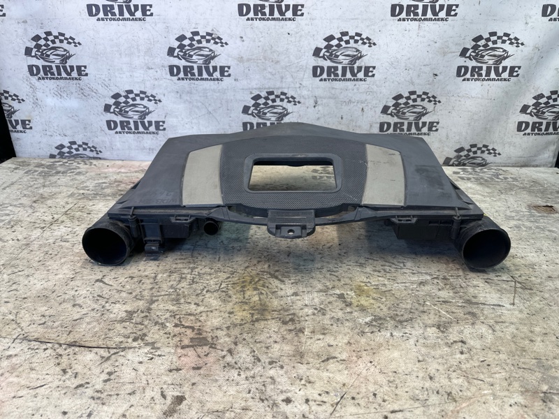 Корпус воздушного фильтра E-Class W211