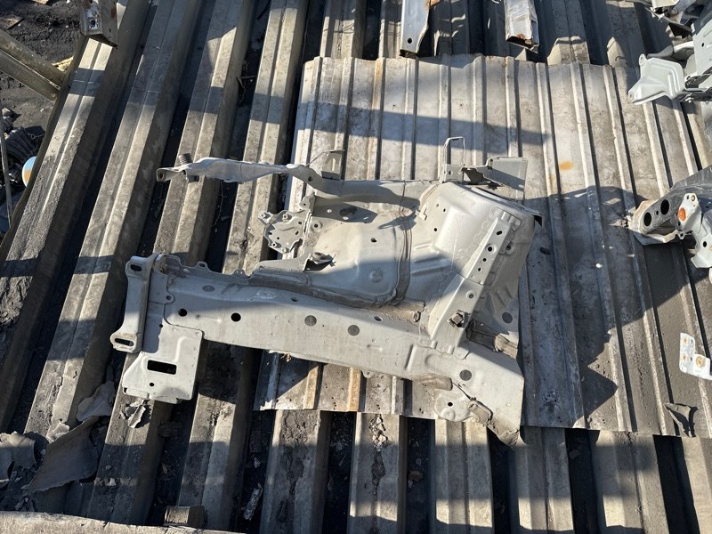 Лонжерон передний правый TOYOTA PRIUS ZVW30 контрактная