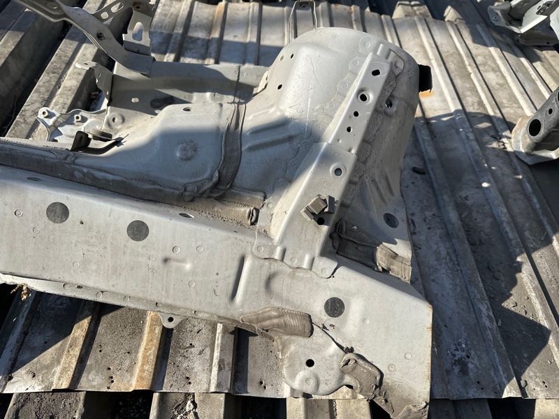 Лонжерон передний правый PRIUS ZVW30