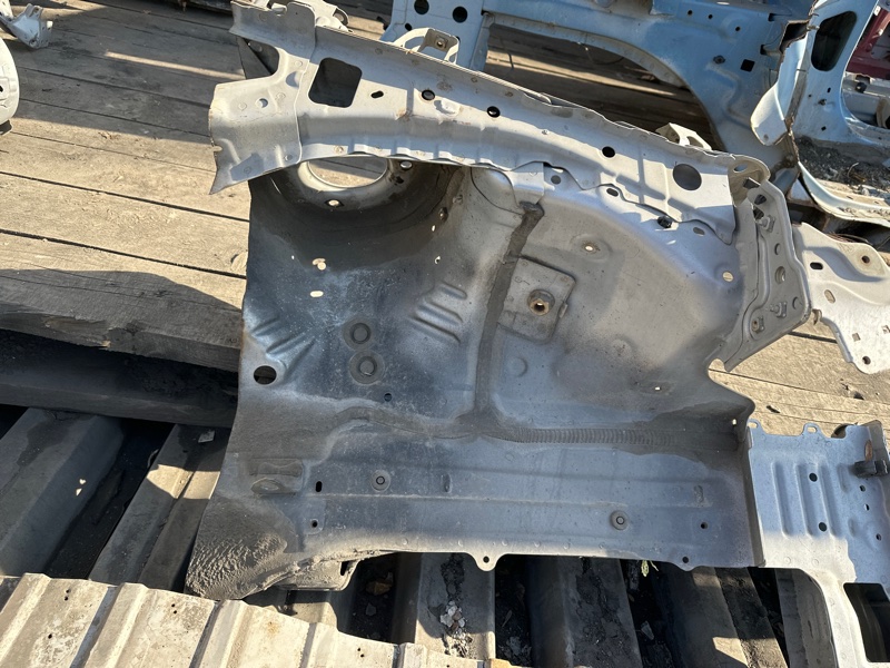 Лонжерон передний правый PRIUS ZVW30