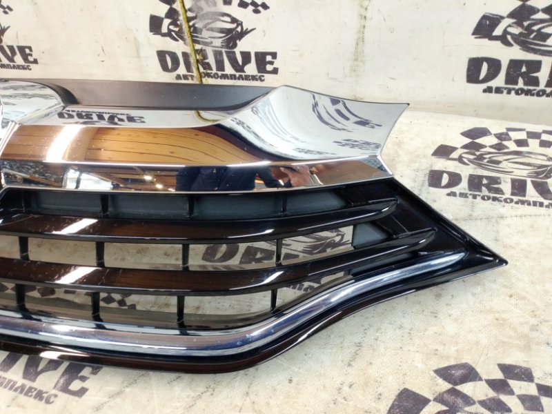 Решетка радиатора передняя Shuttle GP7