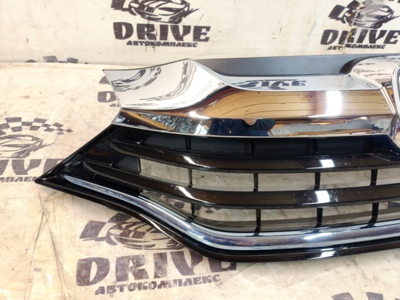 Решетка радиатора передняя Shuttle GP7