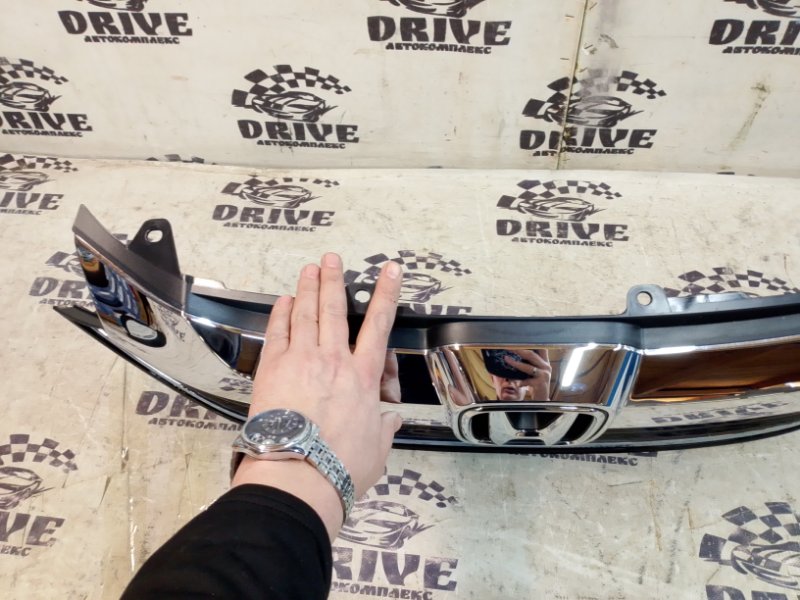 Решетка радиатора передняя Shuttle GP7