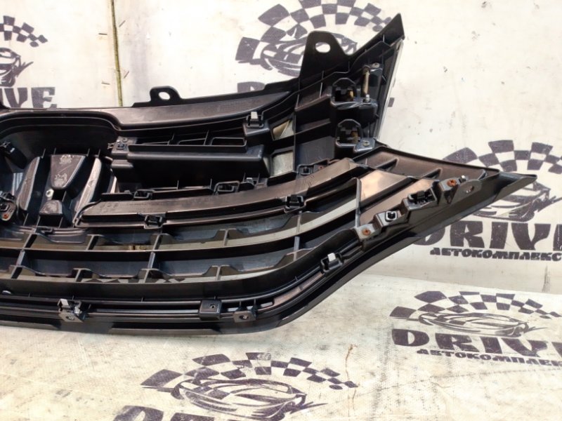 Решетка радиатора передняя Shuttle GP7