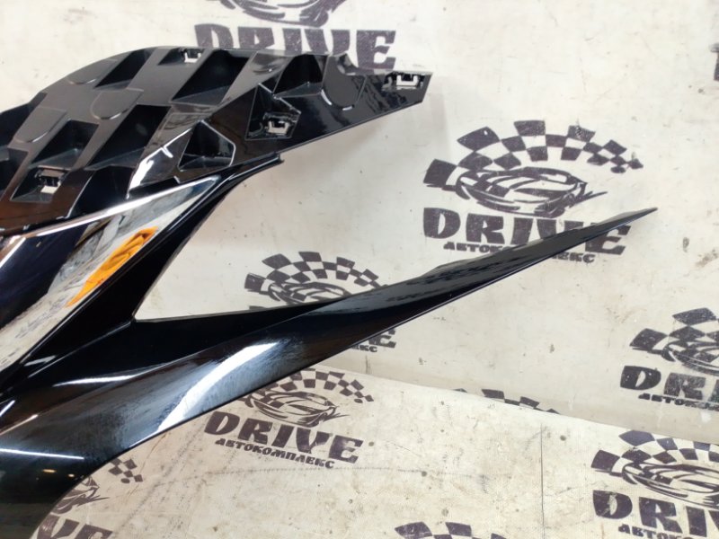 Решетка радиатора передняя LEAF ZE1