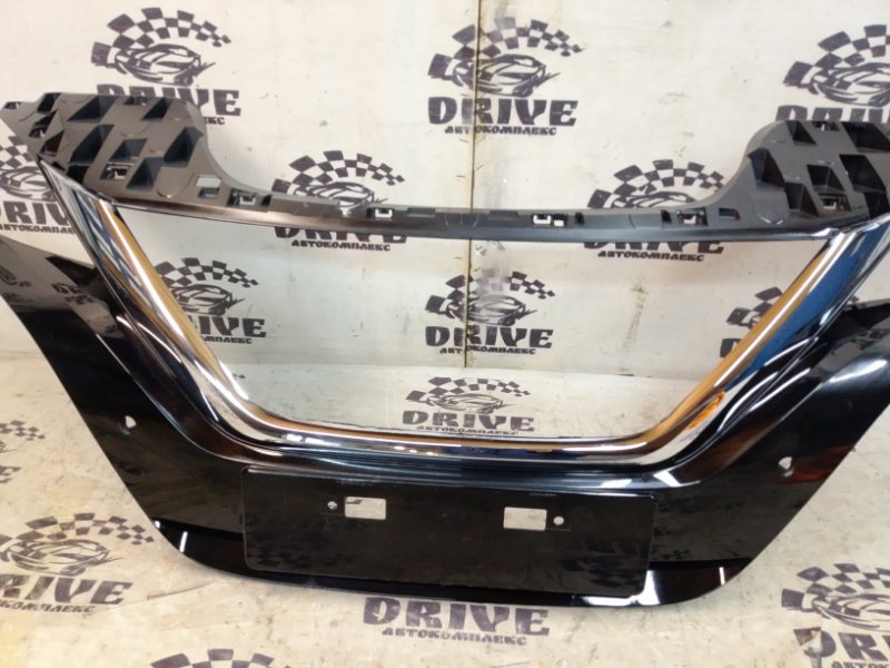 Решетка радиатора передняя LEAF ZE1