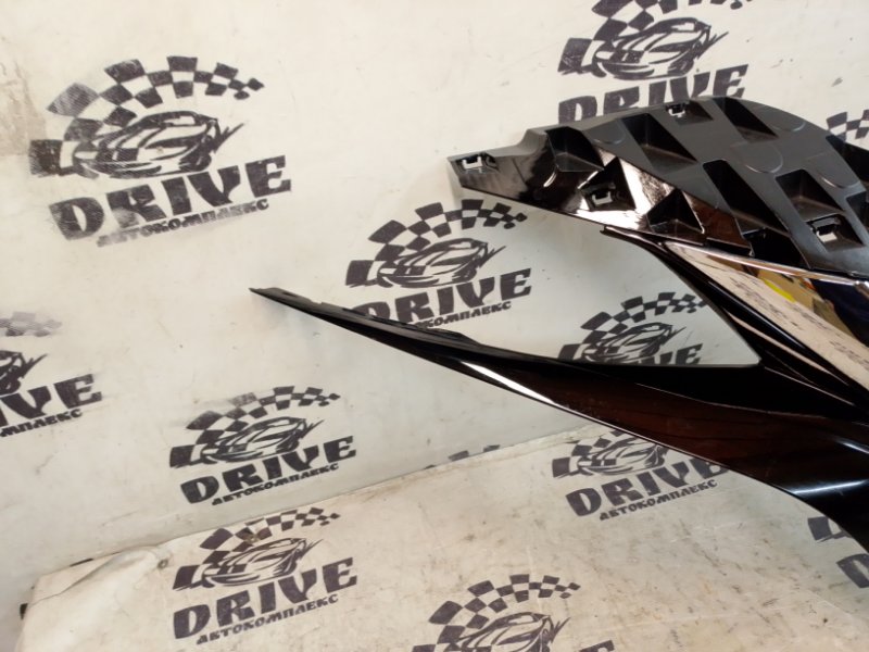 Решетка радиатора передняя LEAF ZE1