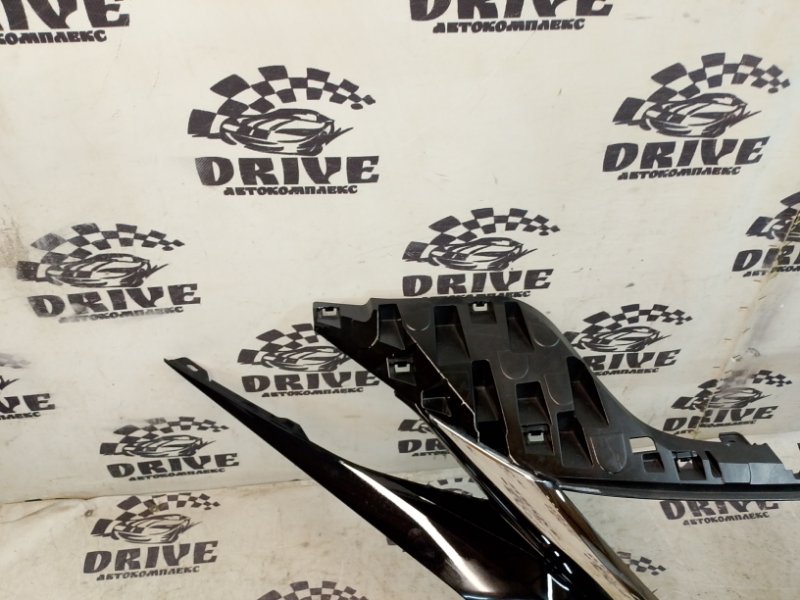 Решетка радиатора передняя LEAF ZE1