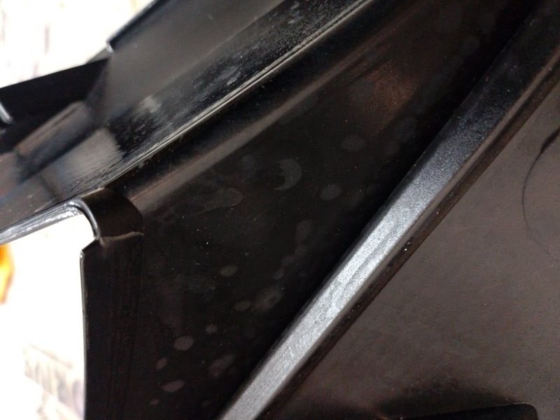 Решетка радиатора передняя LEAF ZE1