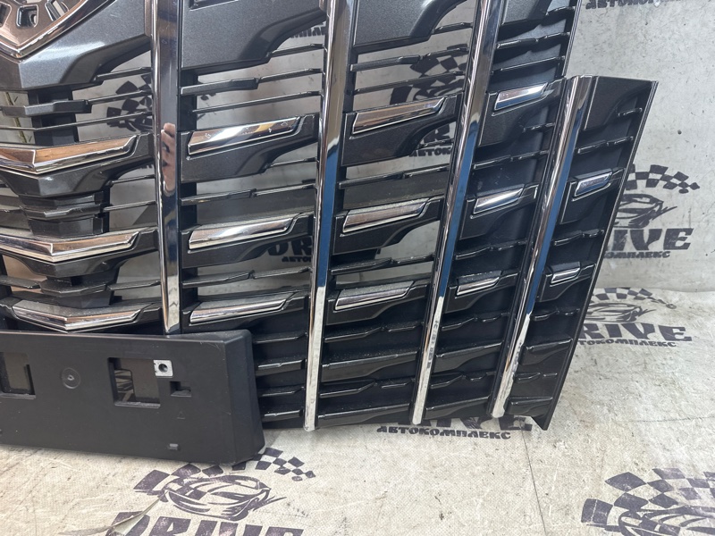 Решетка радиатора передняя ALPHARD AGH30